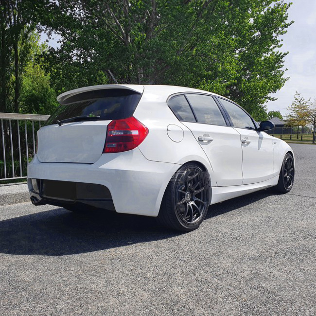 Aerodynamic Roof Spoiler for BMW E81 / E87, glossy black - Bilde 4