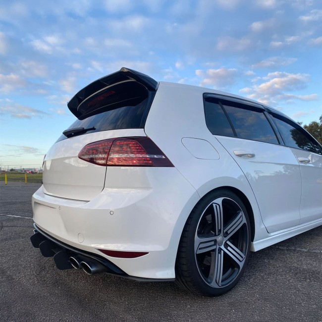 OSIR-inspired Roof Spoiler for VW Golf MK7 (13-19) GTI / GTD / GTE / R, glossy black - Bilde 2