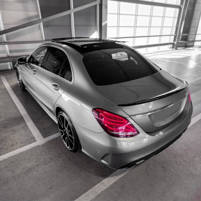 Trunk spoiler for Mercedes W205, glossy black (14-21) - Bilde 2